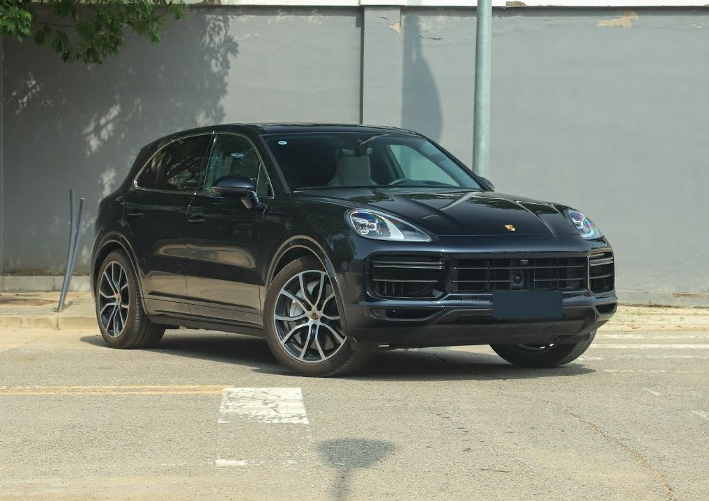 老板跑路车怎么选这几台豪车全方位都很顶还是西装暴徒