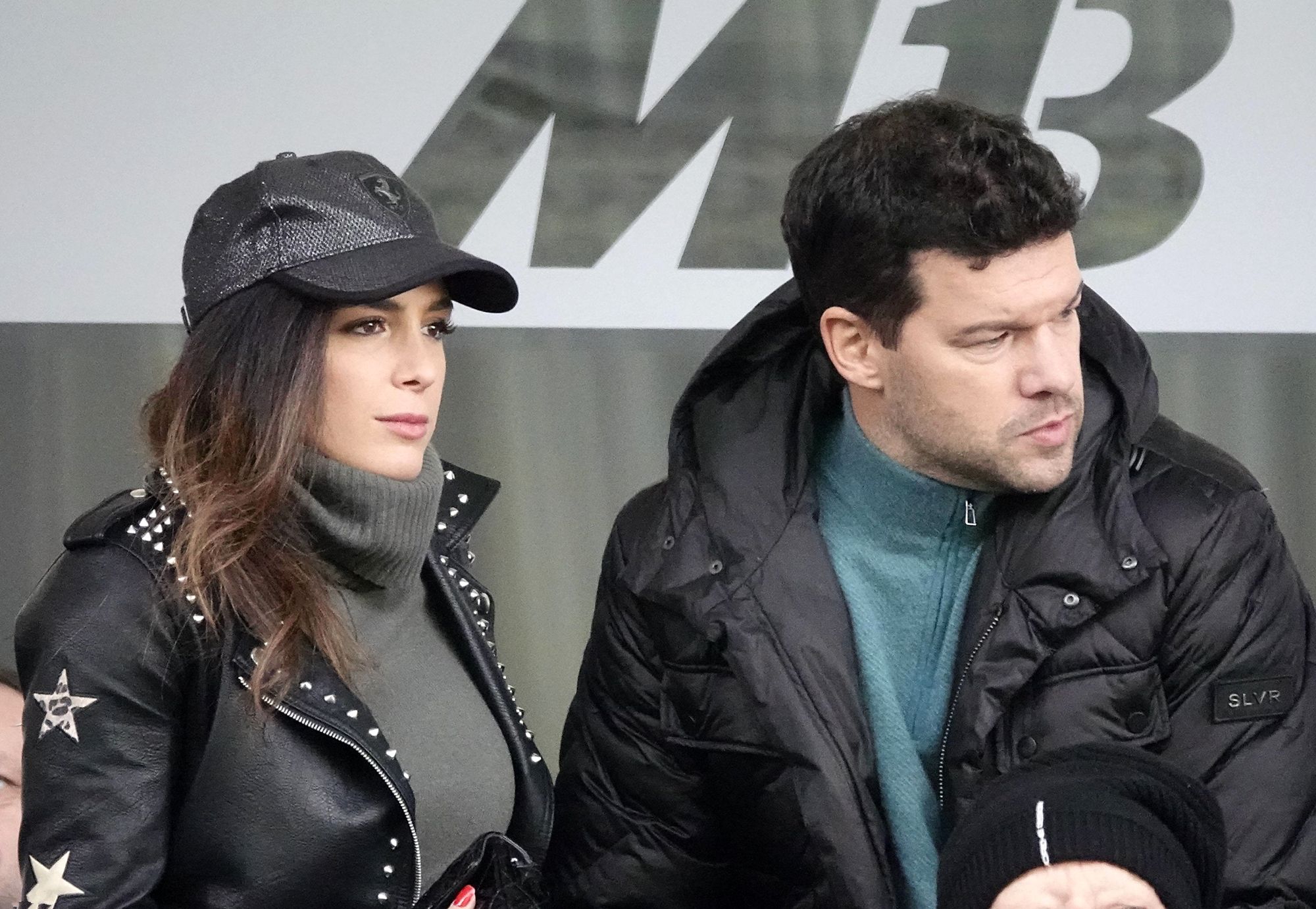 45岁巴拉克新女友曝光竟然是身故儿子的好友小24岁的德国模特