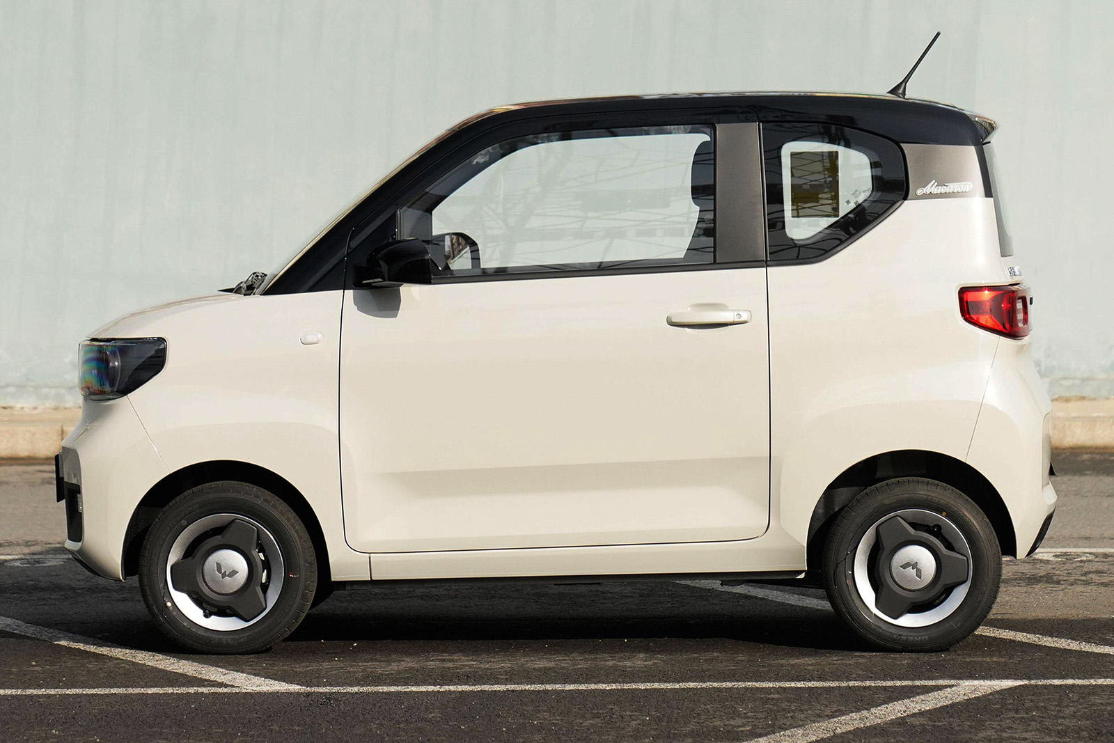 22个月狂卖73万辆小巧家用代步车上班接娃都能行宏光mini