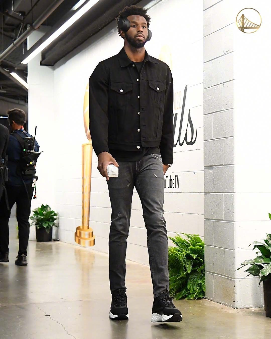 总决赛部分球员入场穿搭图集