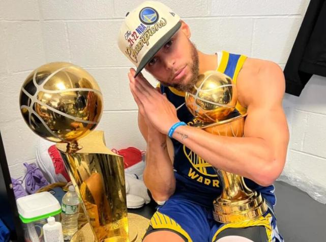 名嘴排历史前十仍无库里!莫兰特转发荣誉力挺萌神:他是历史前五休闲区蓝鸢梦想 - Www.slyday.coM 名嘴排历史前十仍无库里!莫兰特转发荣誉力挺萌神:他是历史前五休闲区蓝鸢梦想 - Www.slyday.coM