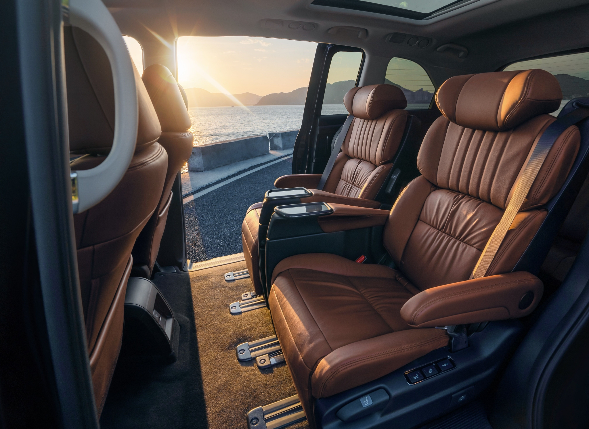 开完了本田奥德赛再开丰田赛那谁是真李逵谁是假李鬼