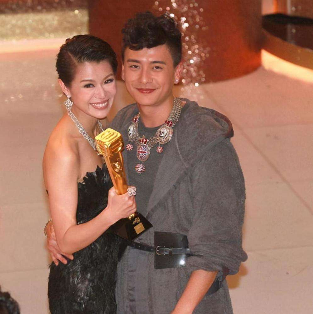 段奕宏的暗恋人尽皆知,黄宗泽的悔过来得太晚,这3对明星太可惜休闲区蓝鸢梦想 - Www.slyday.coM 段奕宏的暗恋人尽皆知,黄宗泽的悔过来得太晚,这3对明星太可惜休闲区蓝鸢梦想 - Www.slyday.coM