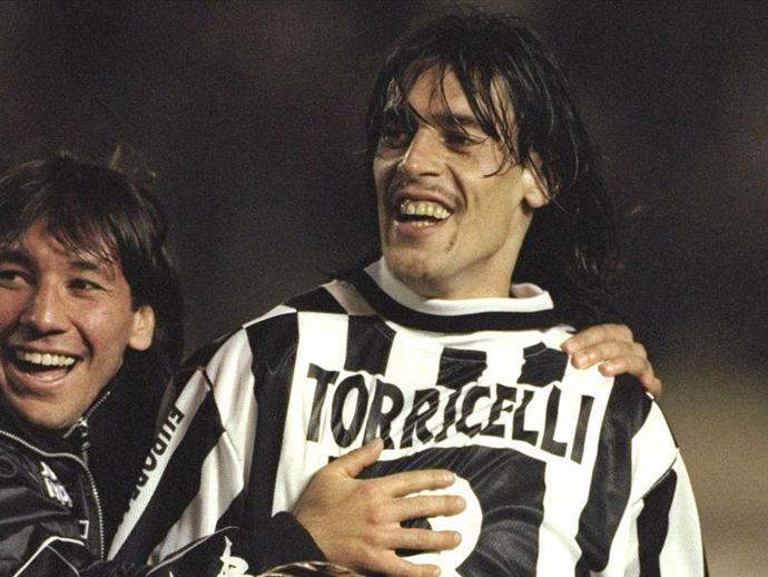 4年前还在工地搬砖，现在他是意大利国家队首发休闲区蓝鸢梦想 - Www.slyday.coM