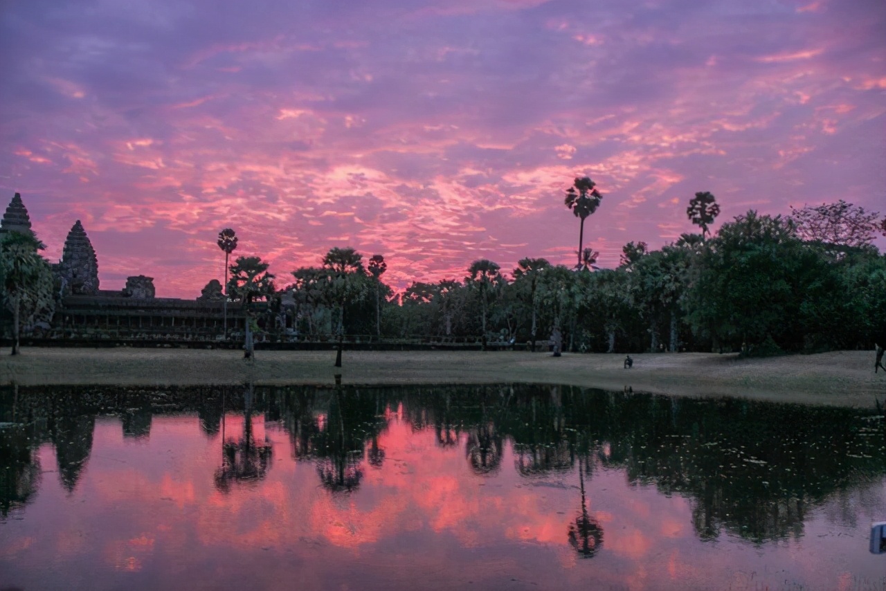 这个地方的日出一辈子一定要看一次，只能带你喜欢的人来看休闲区蓝鸢梦想 - Www.slyday.coM