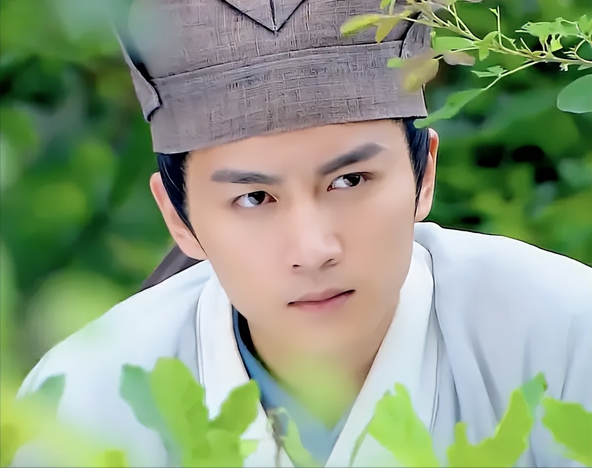 《陆贞传奇》,出演男主角长广王高湛一角;7月,他在《龙门镖局》中扮演