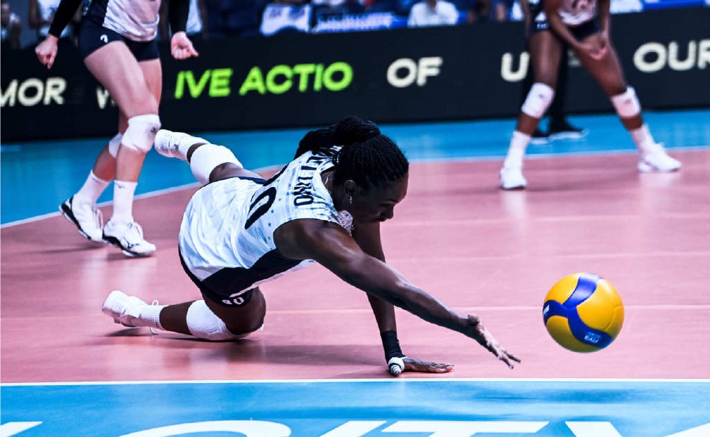 世界女排联赛中国VS美国前瞻，央视取消直播改播世界游泳锦标赛休闲区蓝鸢梦想 - Www.slyday.coM