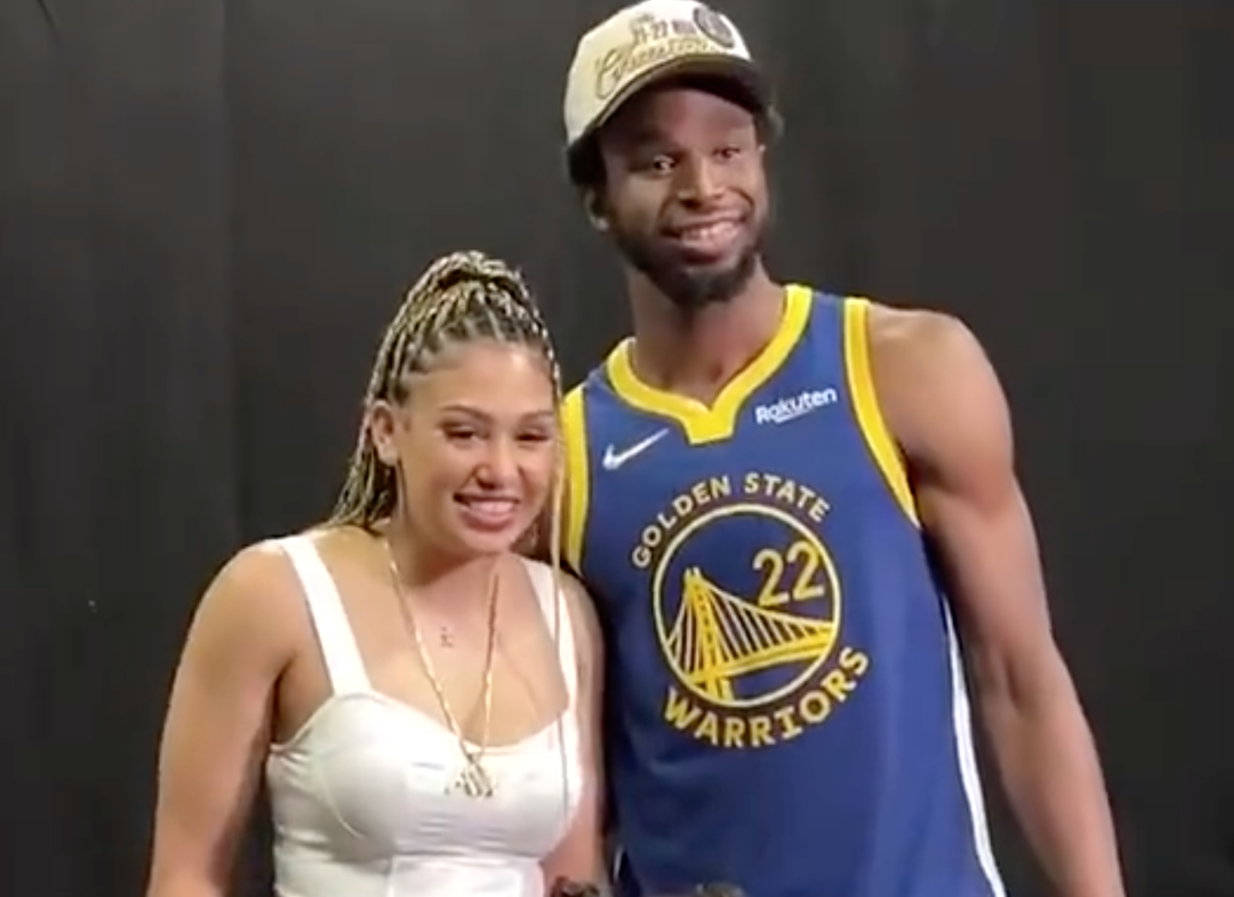 勇士夺冠定妆照拍摄花絮!库嫂喜极而泣 追梦全家福 佩顿父子合影休闲区蓝鸢梦想 - Www.slyday.coM 勇士夺冠定妆照拍摄花絮!库嫂喜极而泣 追梦全家福 佩顿父子合影休闲区蓝鸢梦想 - Www.slyday.coM