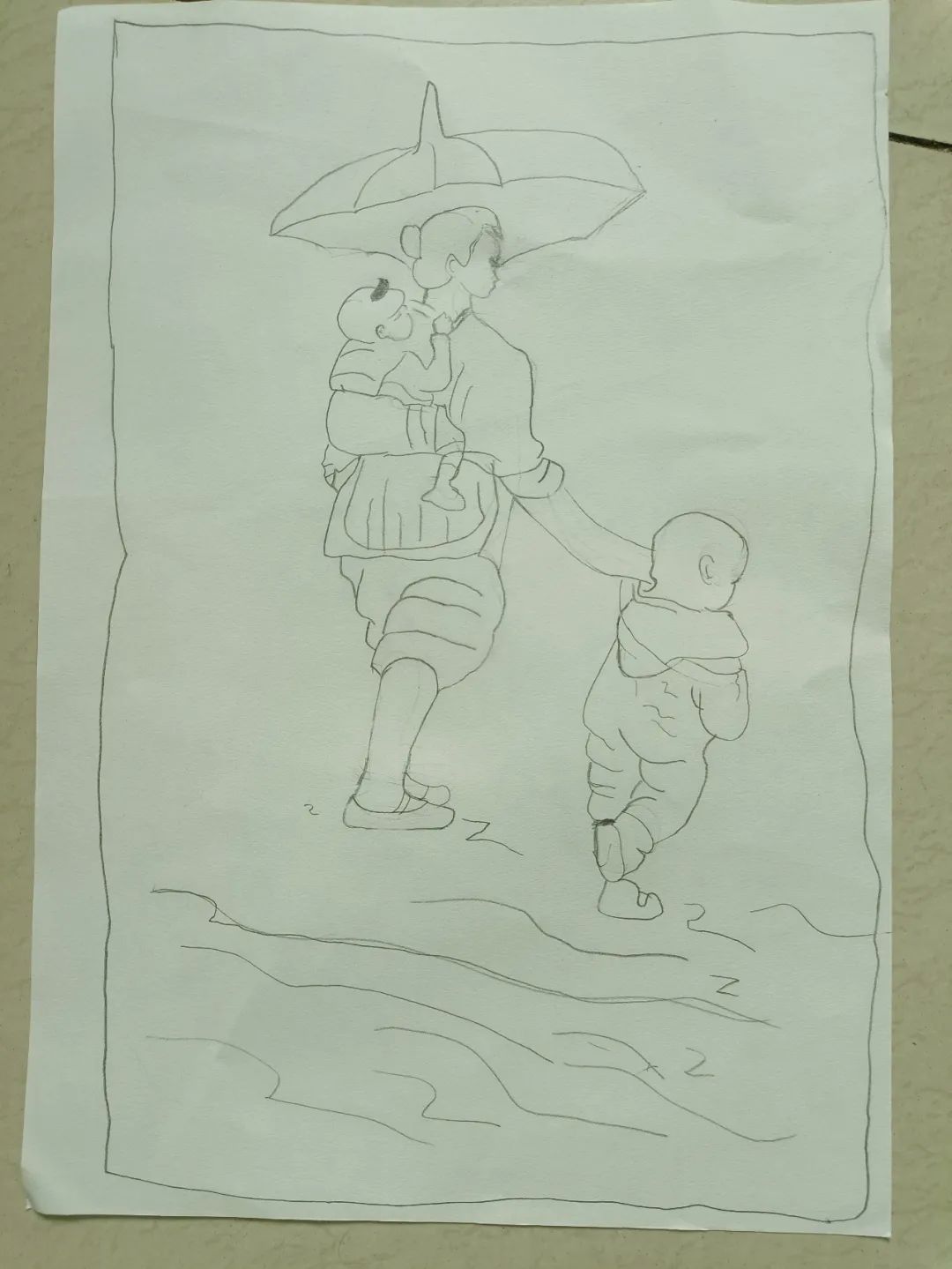 一手抱着一手搂着，照片背后的故事让人心疼！休闲区蓝鸢梦想 - Www.slyday.coM