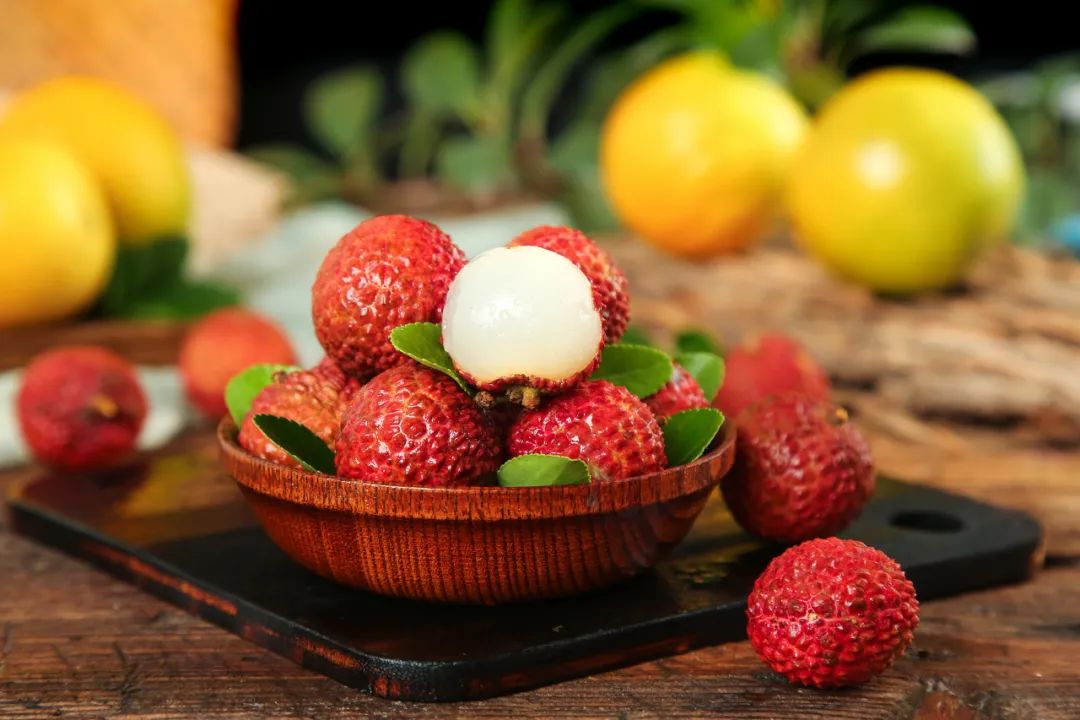 夏季4大水果补血解暑抗衰老家里一定要常买胜过苹果梨错过等一年