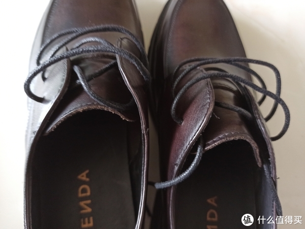 关于老婆因为误会我在上班的同时兼职送外卖，于是花700多元给我买了一双正装皮鞋这件事。ꉂ(ˊᗜˋ*)休闲区蓝鸢梦想 - Www.slyday.coM