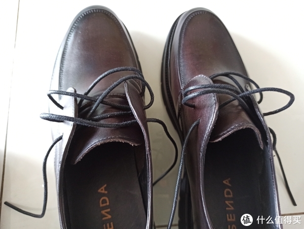 关于老婆因为误会我在上班的同时兼职送外卖，于是花700多元给我买了一双正装皮鞋这件事。ꉂ(ˊᗜˋ*)休闲区蓝鸢梦想 - Www.slyday.coM