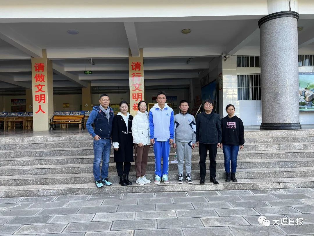 硕果累累 满载而归弥渡县百川高级中学在传承和理性中探索,在发展和