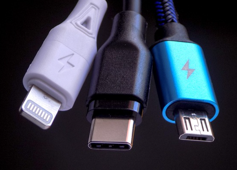 苹果必须服软美国将统一充电接口c口iphone终于要来了