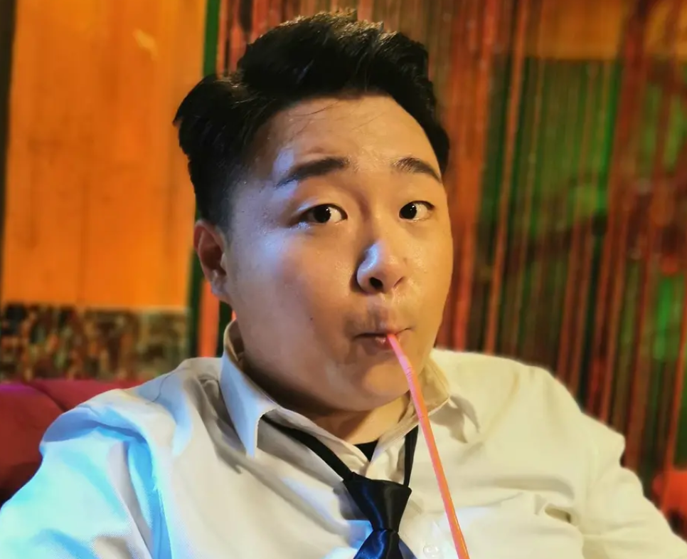 郝劭文婚后首度受访!称有继女很棒,是否生娃会尊重妻子意愿休闲区蓝鸢梦想 - Www.slyday.coM 郝劭文婚后首度受访!称有继女很棒,是否生娃会尊重妻子意愿休闲区蓝鸢梦想 - Www.slyday.coM