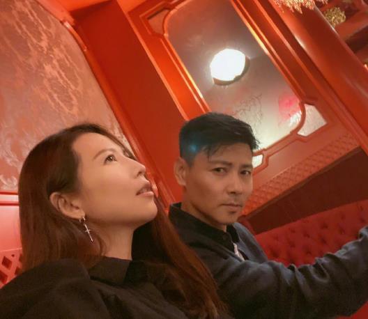 蔡少芬张晋带三个孩子出游庆父亲节,IP地址曝光,辟谣搬回香港休闲区蓝鸢梦想 - Www.slyday.coM 蔡少芬张晋带三个孩子出游庆父亲节,IP地址曝光,辟谣搬回香港休闲区蓝鸢梦想 - Www.slyday.coM