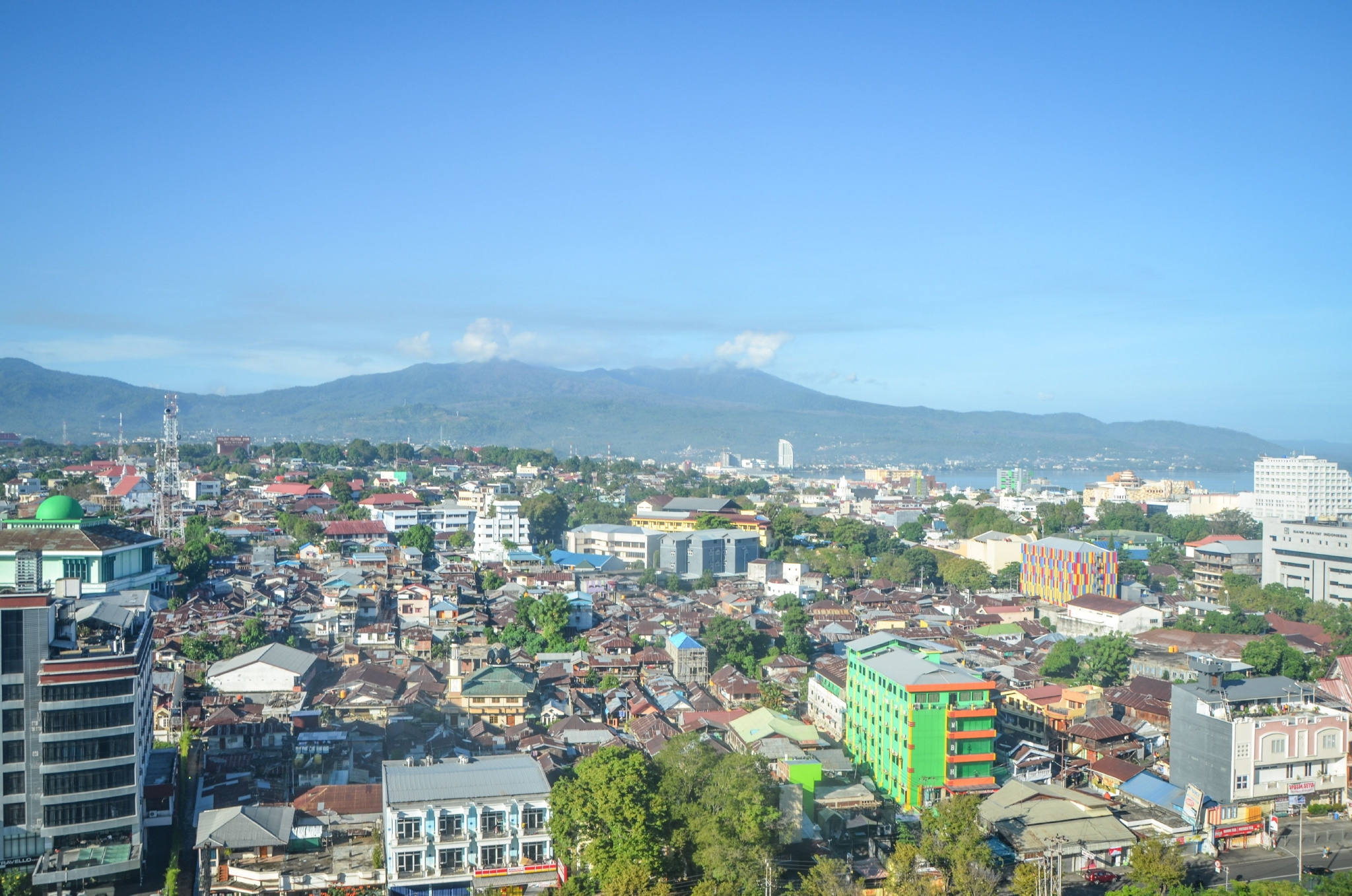 印尼还有做这么漂亮的城,火山+大海,冷门小众旅行地美娜多休闲区蓝鸢梦想 - Www.slyday.coM 印尼还有做这么漂亮的城,火山+大海,冷门小众旅行地美娜多休闲区蓝鸢梦想 - Www.slyday.coM