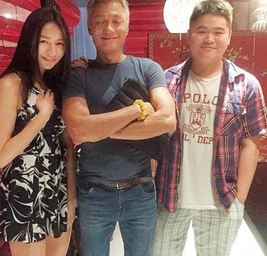 爸爸是男神,孩子却身材矮胖,五官普通,这10位星二代太不争气休闲区蓝鸢梦想 - Www.slyday.coM 爸爸是男神,孩子却身材矮胖,五官普通,这10位星二代太不争气休闲区蓝鸢梦想 - Www.slyday.coM