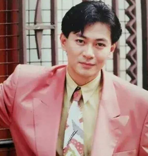 爸爸是男神,孩子却身材矮胖,五官普通,这10位星二代太不争气休闲区蓝鸢梦想 - Www.slyday.coM 爸爸是男神,孩子却身材矮胖,五官普通,这10位星二代太不争气休闲区蓝鸢梦想 - Www.slyday.coM