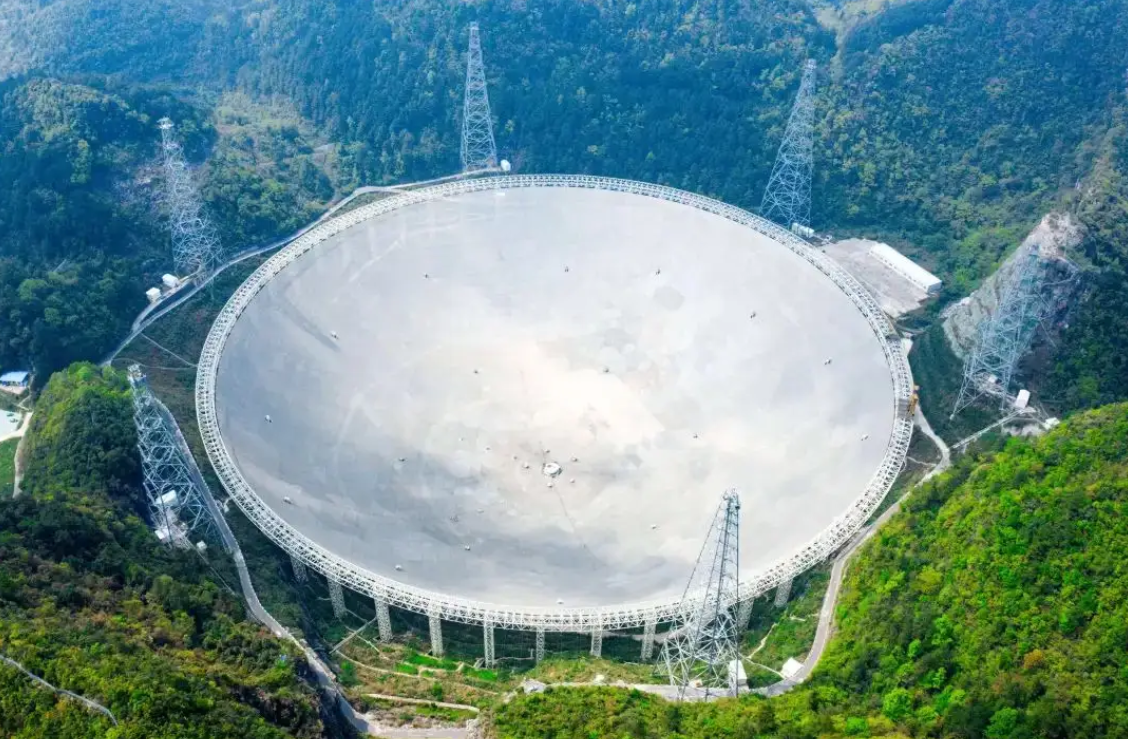 NASA火星新发现！岩石间出现“意想不到”的物体，闪亮效果明显休闲区蓝鸢梦想 - Www.slyday.coM