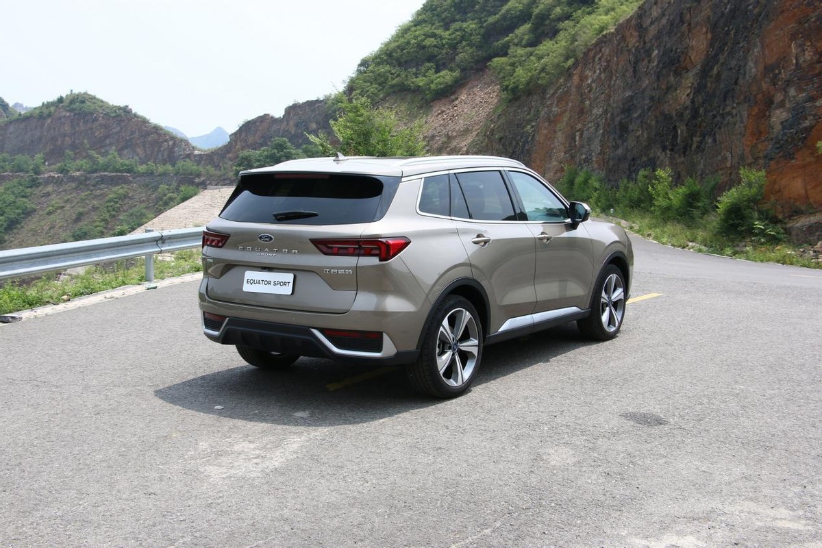 40极限坡度挑战两驱suv能办到试驾江铃福特领睿