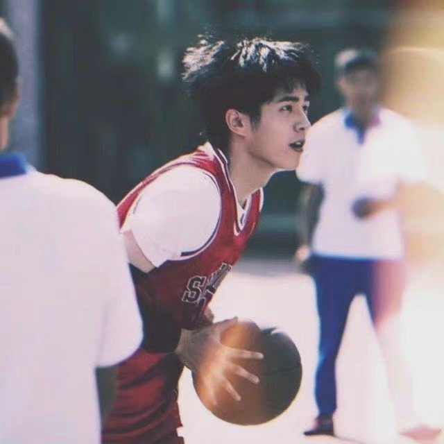 * 女友视角里的刘昊然