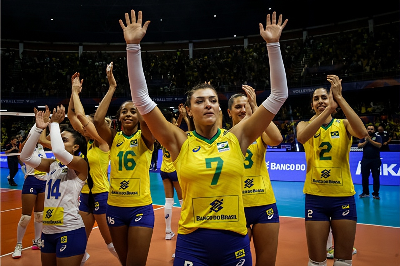 30巴西女排横扫世界冠军最新排名中国女排跌至第5