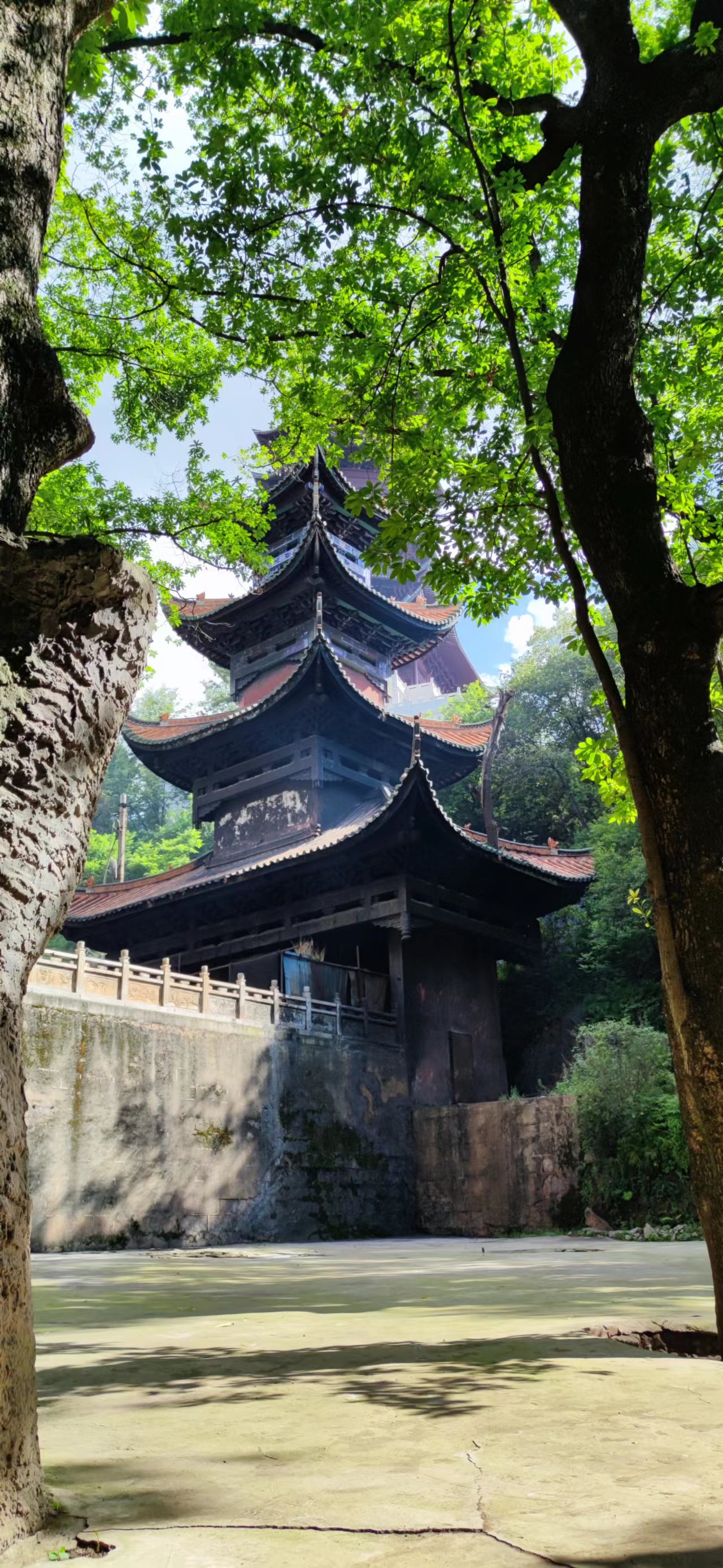 昆明盘龙寺:好一座千年古刹!