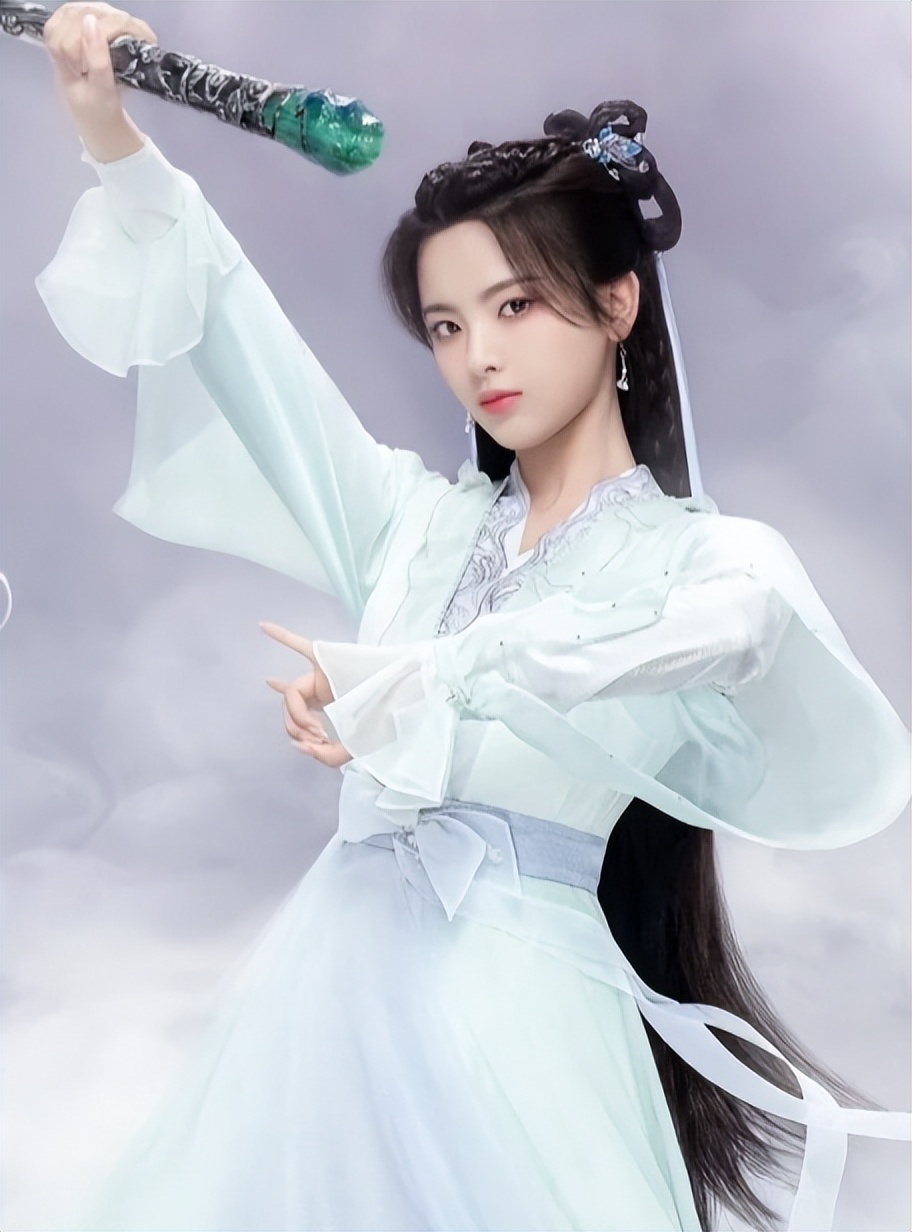 杨超越挑战紫霞仙子造型,双眼wink俏皮可爱,喜剧人实锤休闲区蓝鸢梦想 - Www.slyday.coM 杨超越挑战紫霞仙子造型,双眼wink俏皮可爱,喜剧人实锤休闲区蓝鸢梦想 - Www.slyday.coM