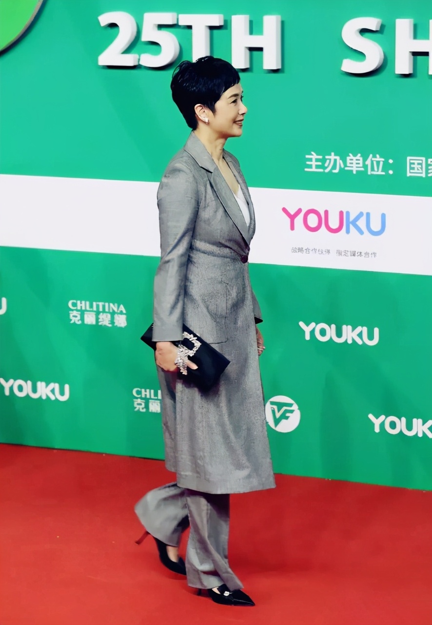 45岁田海蓉和54岁的蒋雯丽同台 甜美风和中性风的博弈