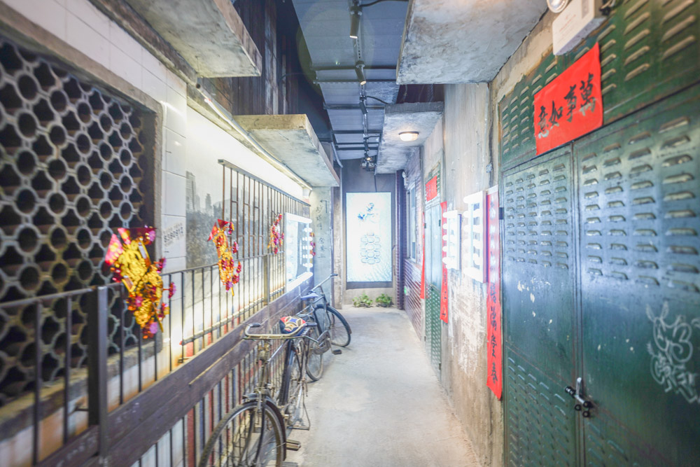 广州出现"赛博朋克"建筑，“乱象”宛如香港九龙城寨，游客都惊呆休闲区蓝鸢梦想 - Www.slyday.coM