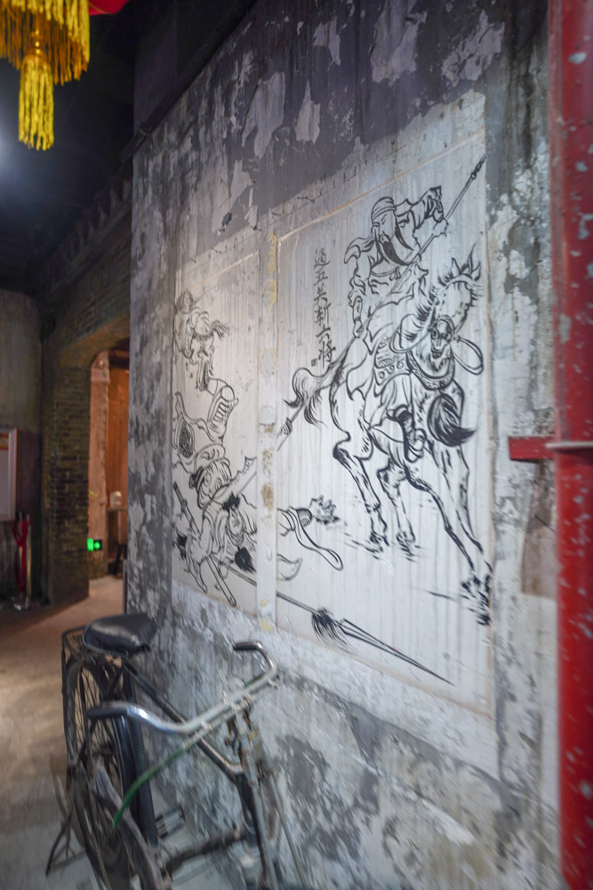 广州出现"赛博朋克"建筑，“乱象”宛如香港九龙城寨，游客都惊呆休闲区蓝鸢梦想 - Www.slyday.coM