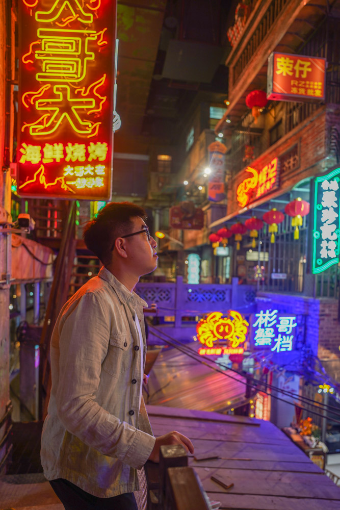 广州出现"赛博朋克"建筑，“乱象”宛如香港九龙城寨，游客都惊呆休闲区蓝鸢梦想 - Www.slyday.coM