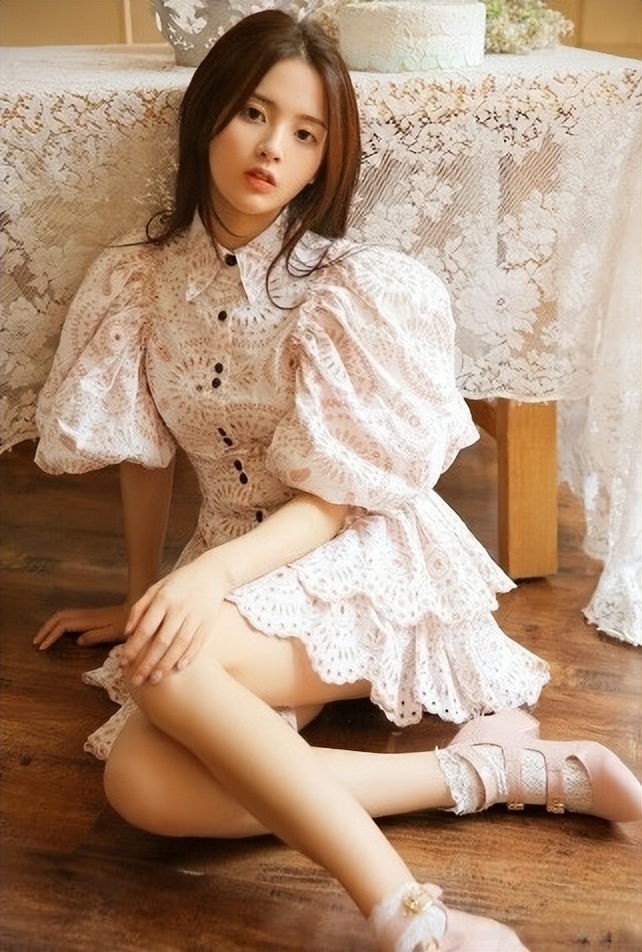 杨超越挑战紫霞仙子造型,双眼wink俏皮可爱,喜剧人实锤休闲区蓝鸢梦想 - Www.slyday.coM 杨超越挑战紫霞仙子造型,双眼wink俏皮可爱,喜剧人实锤休闲区蓝鸢梦想 - Www.slyday.coM