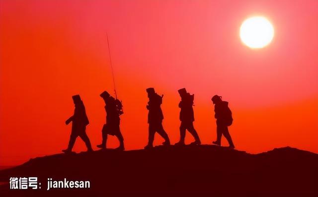 军人都有一去不回的勇气，军人走向战场都做好了牺牲准备休闲区蓝鸢梦想 - Www.slyday.coM