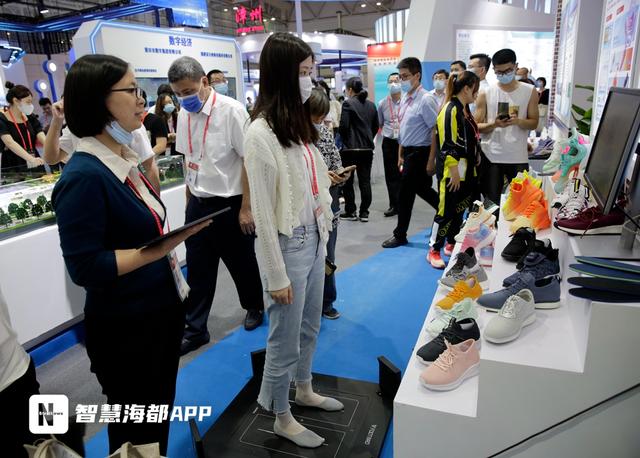 炫酷“黑科技”亮相！海都记者带你打卡第二十届“中国海创会”休闲区蓝鸢梦想 - Www.slyday.coM