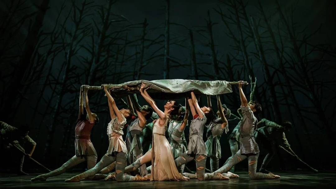 青年舞蹈家于川雅领衔 芭蕾舞剧《八女投江》成都首演获赞休闲区蓝鸢梦想 - Www.slyday.coM