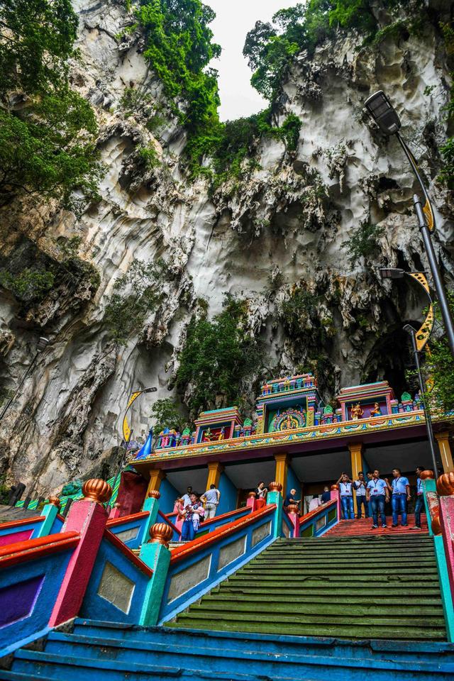 被誉为世界神秘洞穴之一,大约有4亿年历史,是极佳的拍照打卡地休闲区蓝鸢梦想 - Www.slyday.coM 被誉为世界神秘洞穴之一,大约有4亿年历史,是极佳的拍照打卡地休闲区蓝鸢梦想 - Www.slyday.coM