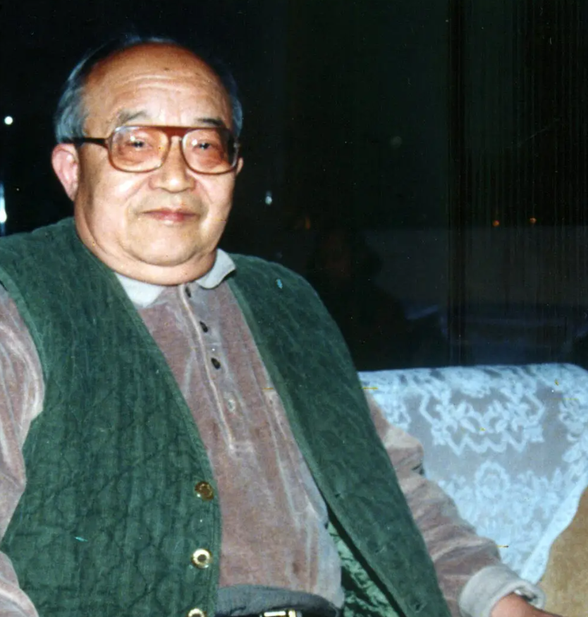 词作家乔羽逝世!众星悲痛发文悼念,曾用1小时写出《难忘今宵》休闲区蓝鸢梦想 - Www.slyday.coM 词作家乔羽逝世!众星悲痛发文悼念,曾用1小时写出《难忘今宵》休闲区蓝鸢梦想 - Www.slyday.coM