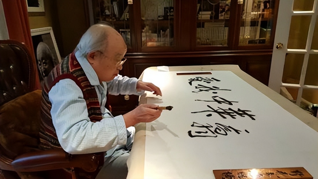 词作家乔羽逝世!众星悲痛发文悼念,曾用1小时写出《难忘今宵》休闲区蓝鸢梦想 - Www.slyday.coM 词作家乔羽逝世!众星悲痛发文悼念,曾用1小时写出《难忘今宵》休闲区蓝鸢梦想 - Www.slyday.coM