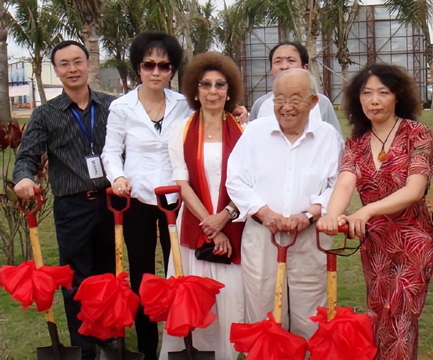 词作家乔羽逝世!众星悲痛发文悼念,曾用1小时写出《难忘今宵》休闲区蓝鸢梦想 - Www.slyday.coM 词作家乔羽逝世!众星悲痛发文悼念,曾用1小时写出《难忘今宵》休闲区蓝鸢梦想 - Www.slyday.coM