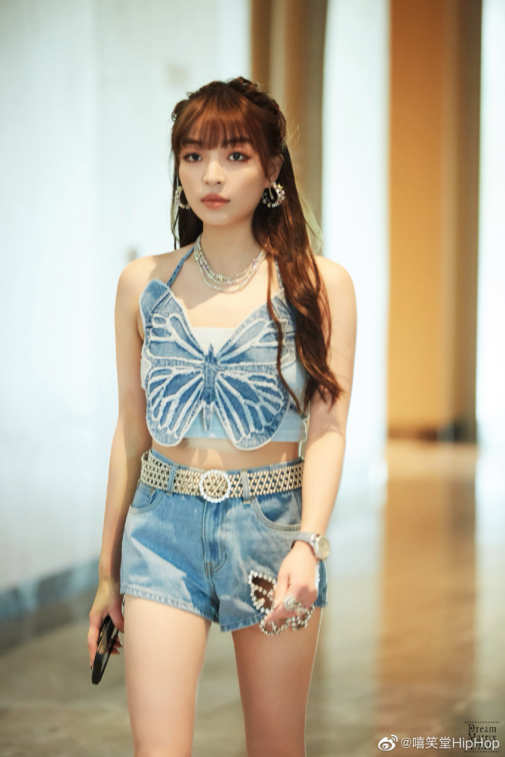 辣妹vava上线了!97|中国说唱巅峰对决|辣妹|上线_新浪新闻