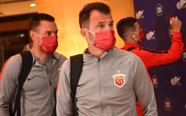 晚上20点!莱科再现争议言论,上港球迷吐槽:还不如大连人的谢晖休闲区蓝鸢梦想 - Www.slyday.coM 晚上20点!莱科再现争议言论,上港球迷吐槽:还不如大连人的谢晖休闲区蓝鸢梦想 - Www.slyday.coM