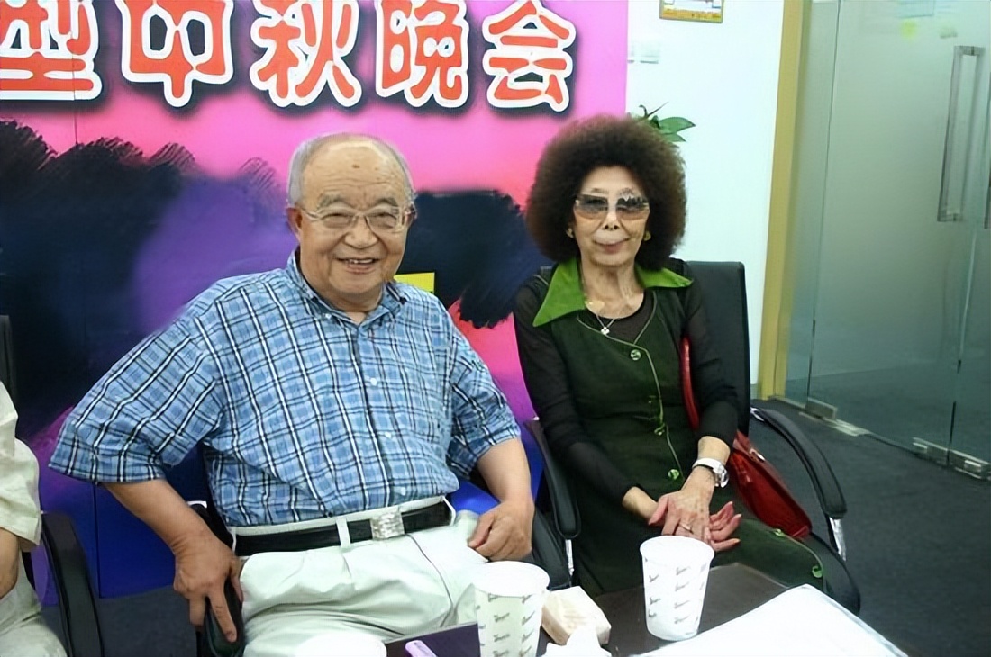 词作家乔羽逝世!众星悲痛发文悼念,曾用1小时写出《难忘今宵》休闲区蓝鸢梦想 - Www.slyday.coM 词作家乔羽逝世!众星悲痛发文悼念,曾用1小时写出《难忘今宵》休闲区蓝鸢梦想 - Www.slyday.coM