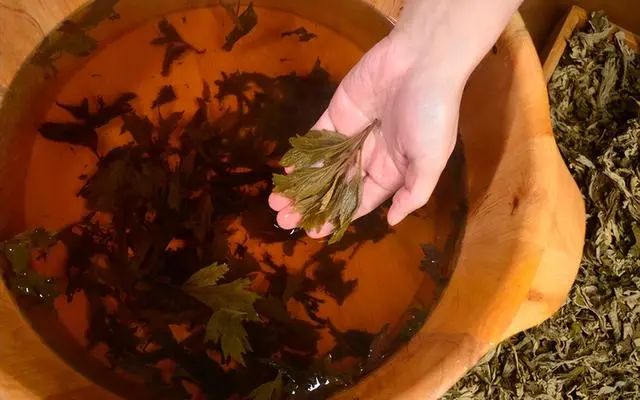 你可以熬夜，但这2个小时请务必睡觉！睡前2个动作睡好觉、健脾胃休闲区蓝鸢梦想 - Www.slyday.coM