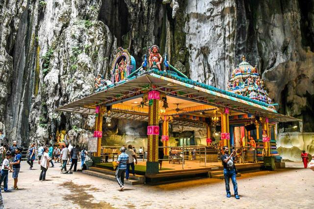 被誉为世界神秘洞穴之一,大约有4亿年历史,是极佳的拍照打卡地休闲区蓝鸢梦想 - Www.slyday.coM 被誉为世界神秘洞穴之一,大约有4亿年历史,是极佳的拍照打卡地休闲区蓝鸢梦想 - Www.slyday.coM