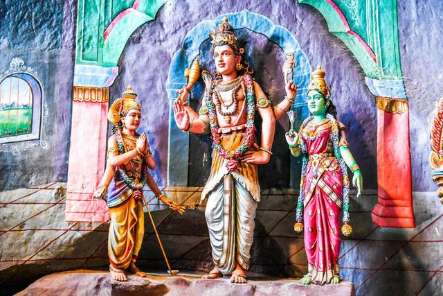 被誉为世界神秘洞穴之一,大约有4亿年历史,是极佳的拍照打卡地休闲区蓝鸢梦想 - Www.slyday.coM 被誉为世界神秘洞穴之一,大约有4亿年历史,是极佳的拍照打卡地休闲区蓝鸢梦想 - Www.slyday.coM