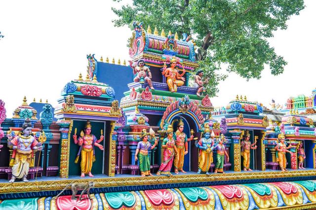 被誉为世界神秘洞穴之一,大约有4亿年历史,是极佳的拍照打卡地休闲区蓝鸢梦想 - Www.slyday.coM 被誉为世界神秘洞穴之一,大约有4亿年历史,是极佳的拍照打卡地休闲区蓝鸢梦想 - Www.slyday.coM