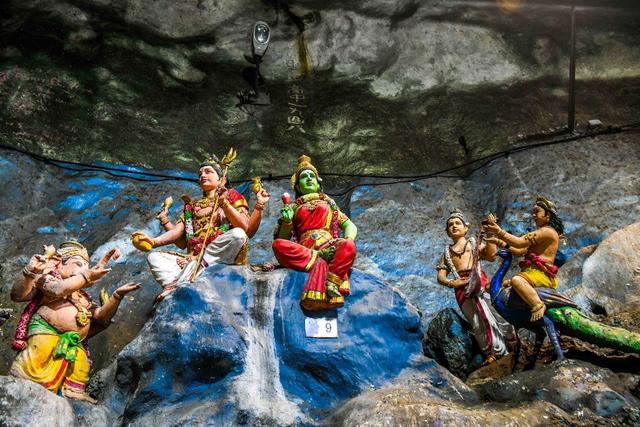 被誉为世界神秘洞穴之一,大约有4亿年历史,是极佳的拍照打卡地休闲区蓝鸢梦想 - Www.slyday.coM 被誉为世界神秘洞穴之一,大约有4亿年历史,是极佳的拍照打卡地休闲区蓝鸢梦想 - Www.slyday.coM