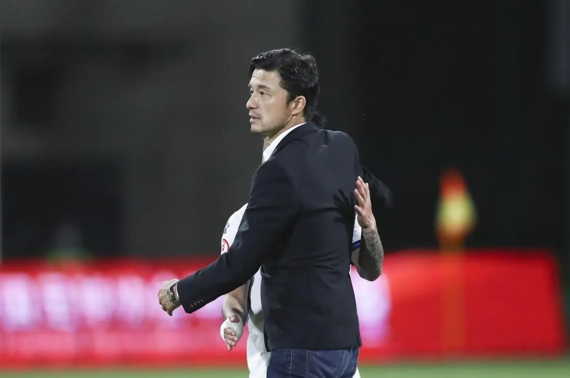 晚上20点!莱科再现争议言论,上港球迷吐槽:还不如大连人的谢晖休闲区蓝鸢梦想 - Www.slyday.coM 晚上20点!莱科再现争议言论,上港球迷吐槽:还不如大连人的谢晖休闲区蓝鸢梦想 - Www.slyday.coM